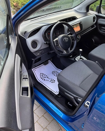 Toyota Yaris cena 39700 przebieg: 153000, rok produkcji 2015 z Dobrzyń nad Wisłą małe 379